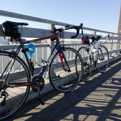 道産子の高校2年。TREK Émonda ALR4のロード乗りです。無言フォロー失礼します。ガリ長貧脚男子です。
のんびり走ってます。来年は宗谷岬行くぞ〜！！喘息付き