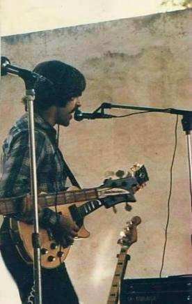 Joseph Ferrante had his first guitar as a Christmas present when he was nine years old. He is mainly a Rock musician.