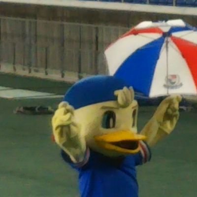 #横浜Fマリノス サポーター。横浜に再びシャーレを!
バレーボールは #東京グレートベアーズ バスケットボールは #八王子ビートレインズが好き
好きな歌は #民衆の歌とレディーガガの #Born This Way
好きなアニメはガールズ&パンツアーと潔癖男子青山くんと只野工業高校の日常
#JCPサポーター