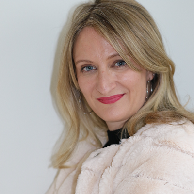 Profile Picture of Julia Blackman Byrne (@Juliajb12bb) on Twitter