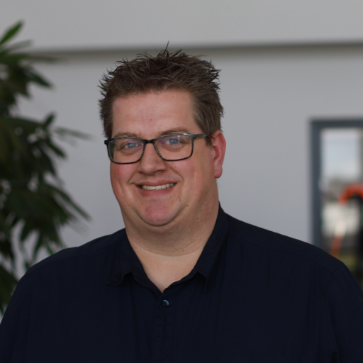 GIS Advisor/Consultant @ MUG Ingenieursbureau, Royal Dutch Football Association Referee Coach, dad of 2, husband. Streamer: https://t.co/6wLFbWF9pF