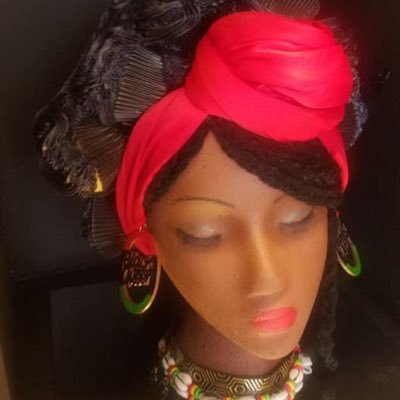 Entrepreneur, giving the world inspiration! We bake and cook, our ingredients are love, pride and respect! If it’s not over the top we didn’t do it!