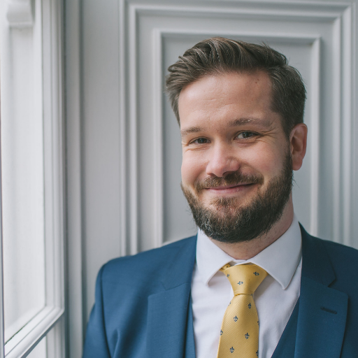 SimonJUnividual's profile picture. Financial Planner • Family man • Daddy to Jasper & Nancy • Rugby Fan • Westcountry Lad • One-time Quiz Show contestant