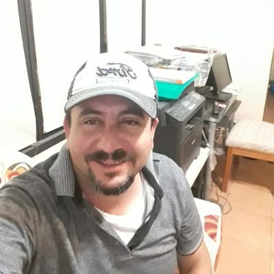 Soy una persona trabajadora y responsable amoroso con mi familia la que es amorosa conmigo