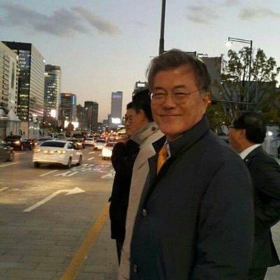 XvJEbicGjsAUQbG's profile picture. 김대중 노무현 문재인 대통령 존경합니다.          이재명 극혐합니다