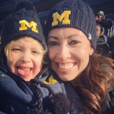 Partner @CapitalResults, Mamma to Sebi, my Vizsla Rider,  die-hard Michigan Fan & Grad.  GO BLUE!