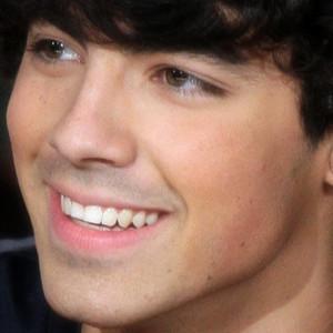 I Love you Joe Jonas!♥ And so do all of your fans (: