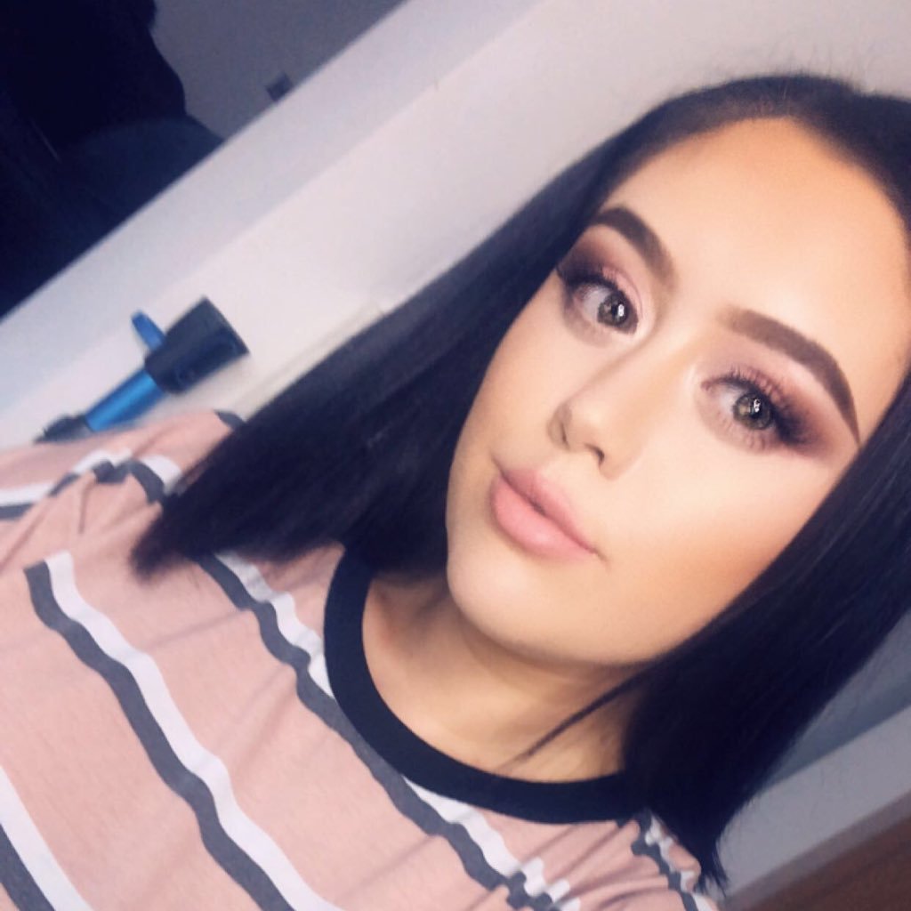 phoebewoodhouse's profile picture. 