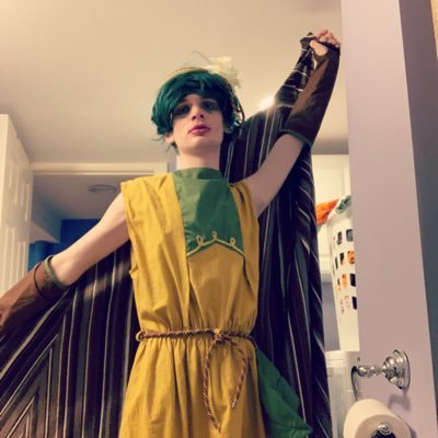 fallengoneX's profile picture. I am a cosplayer and a youtuber check me out :) #1v4.5 #savesolitary @Save_solitary