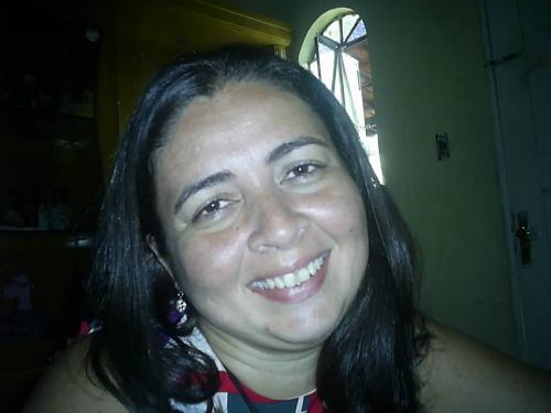 dedezzacanta's profile picture. Sou Consagrada a Deus e na Comunidade Católica Recado. Canto, toco percussão. Trabalho na Produção de Eventos e Cerimoniais.