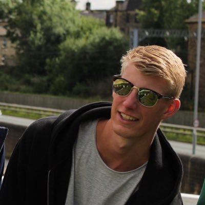 {Psalm 103} The tallest guy you'll ever meet, sneakerhead, QUB law student // Belfast ¥ Bradford\\