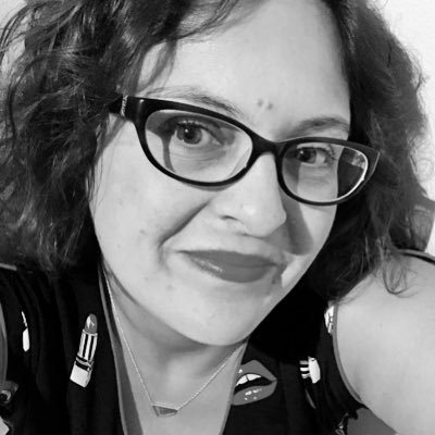 whatjolenesaid's profile picture. No need to beg, I’m not going to take your man.