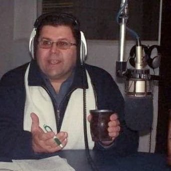 TWITTER OFICIAL. El #FolkloreVDL , desde hace 32 años.L a V de 17:30 a 18:30 en CW53 AM1340 @LaVozMelo . Dirección y Conducción: Andrés Diez Benitez.