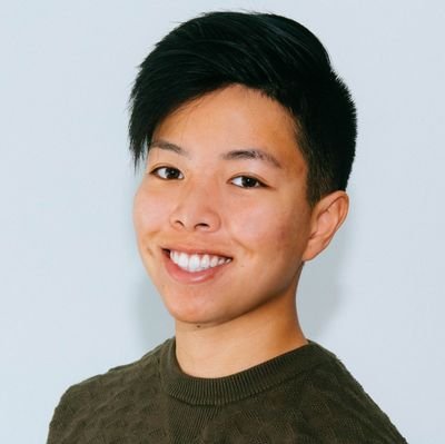 UX Designer. Previously created experiences for the future of autonomous cars! 🚗 Let's talk UX, design, & art.