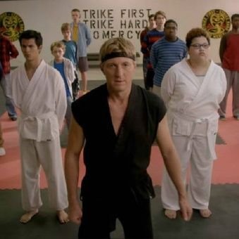 Cobra Kai never dies... johnny lawrence el verdadero karate kid.