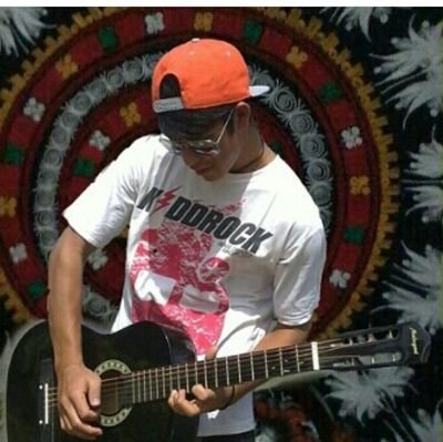 AriAndi95447408's profile picture. musik