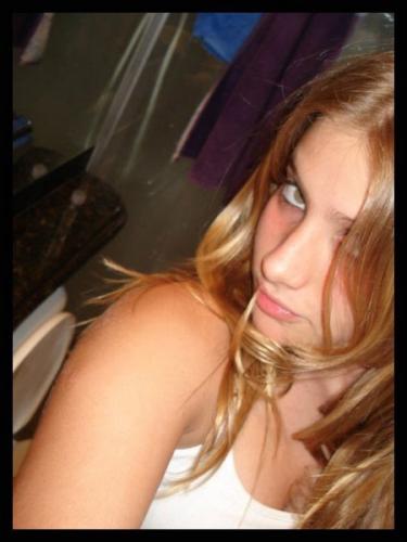 marianasecond's profile picture. change yourself