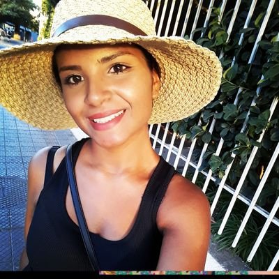 Roxanaviloria7's profile picture. Decoración de espacios pequeños y multifuncionales