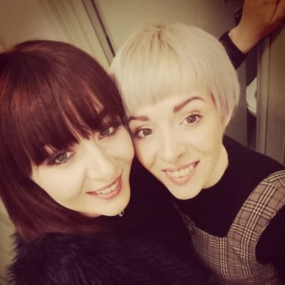 Slinkydoo1234's profile picture. singer/carer