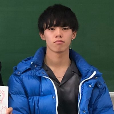 石川県 建築学科 19歳/ 何ももっていない学生/ 趣味は服と読書/自分が知らない世界を知りたい