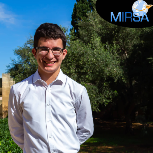 25 years old, International Relations geek and nerd, passionate about history, politics and current affairs/news.