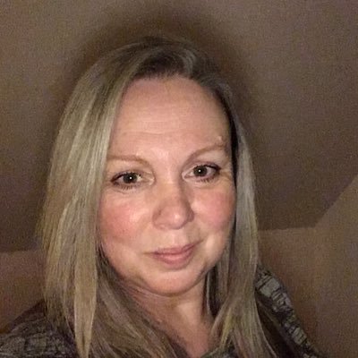 Hello there! I am a nurse & midwife.... love to laugh and live...... oh and sing a bit, try to write and I love to bake.... Afternoon tea anyone? 🍰 X
