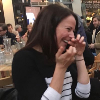 leahdunnage's profile picture. 