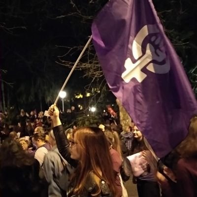 pattnurse's profile picture. Jiennense roja y feminista radical (lo sé, arderé en el infierno)//Enfermera.