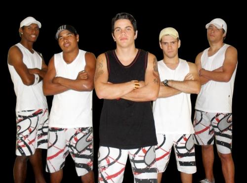 Somos  o Grupo Requebra funk

e gostamos muitoo de novas amizades  Obg Fiquem Com Deus....