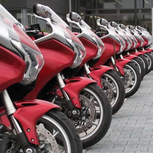 Motorradfahren & Bloggen. Nicht alleine, sondern mit euch zusammen. Crowdsourcing goes Zweirad. Oder so.
http://t.co/haba3Piu