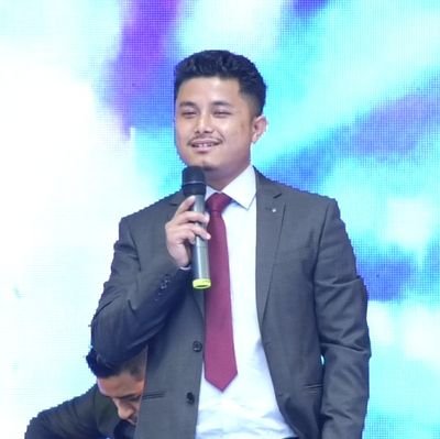 Adbinian's profile picture. A Creativeness seeker... and fun lover...
love to spread love and happiness too.