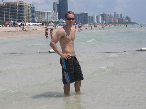 i'm studying in business
, and i'm doing a lot of sport...