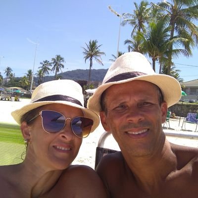 Amo meu Senhor e Salvador Jesus Cristo, minha família meu porto seguro. Meu programa favorito viajar e praticar corridas de rua.