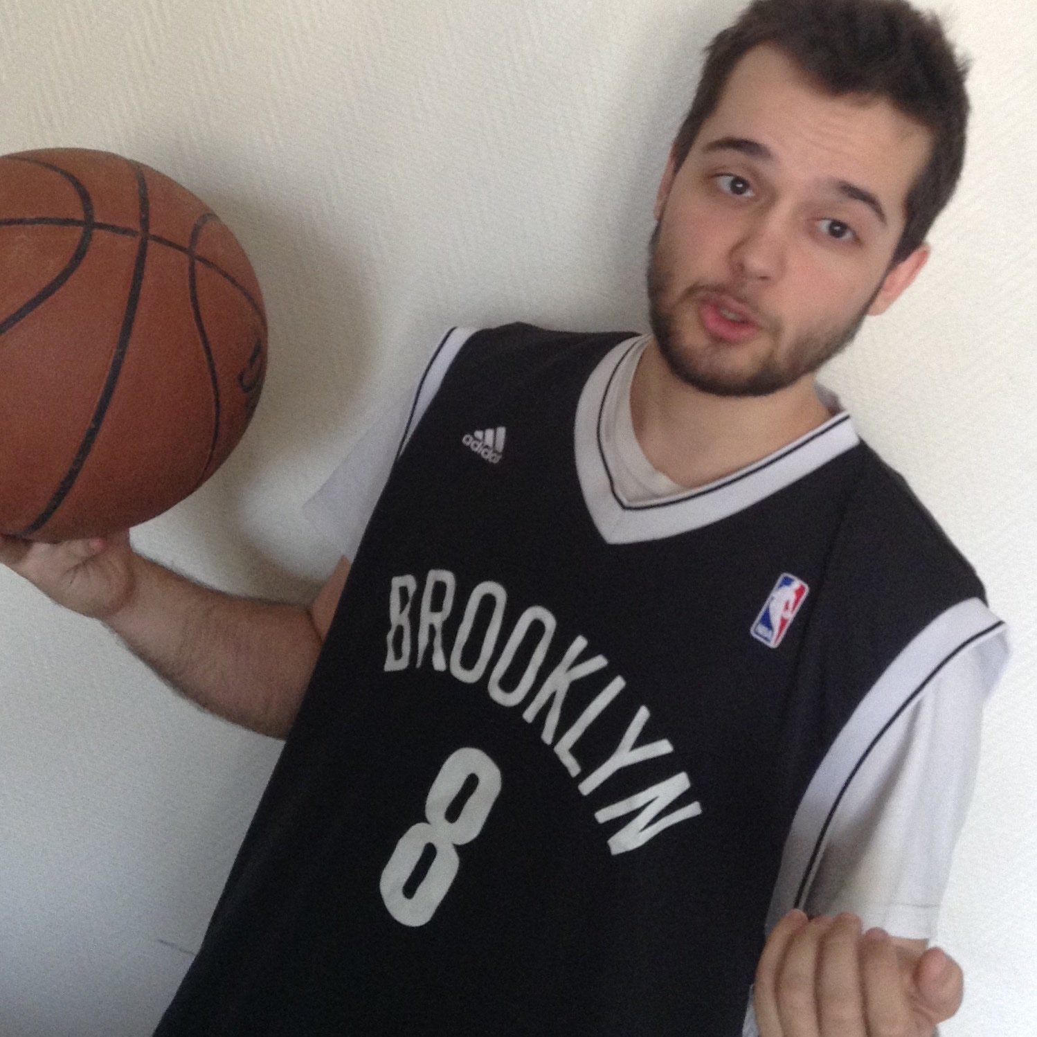 Land1Tom's profile picture. #NBAReporter wannabe that likes to nerd-out on stats 
#MoreyBall (kinda) works 🏀📈 
currently studying 🇺🇸🇪🇸
@NBA #ThisIsWhyWePlay #Hoops 
#NBATwitter @nbastats