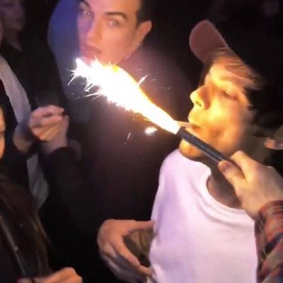 louisscigarette's profile picture. | My first and last love it's Louis Tomlinson | art is to console those who are broken life.  | fan account