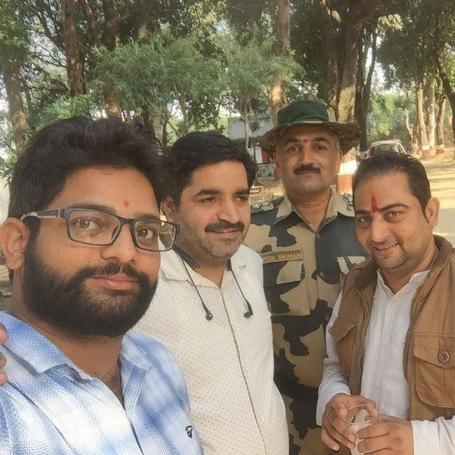 Print Media Journalist Work in #jammu With #Dainik #Savera #Time's Covering Jammu international Border Area...