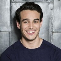 Simon (Parody) (@afangednerd) 's Twitter Profile