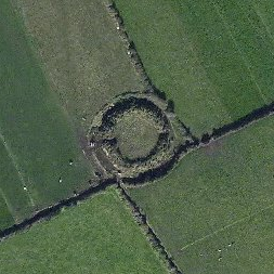 Posting a satellite image of every ringfort in Ireland, 1 an hour, should be done in Sept 2023.
Created by @tweetphelan
Data from @NationalMons & @CommunitiesNI