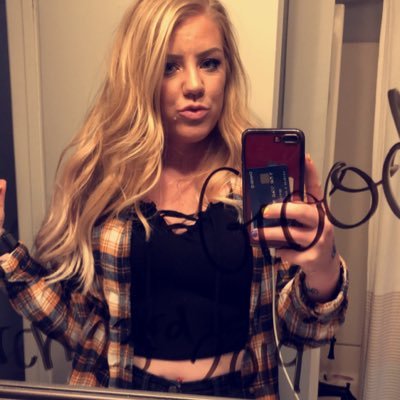 CaitlinnnRaeee's profile picture. GCU #lopesup Pineapple belongs on pizza🍕#loveislove