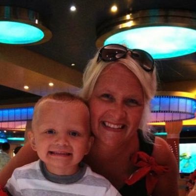 KatFowler77's profile picture. Mom of 3 💙💗💙⚽️⚽️⚽️. Educator for the past 22 years in grades ☝🏻,✌🏻, and currently 🤟🏼. Married for 22 years and Cubs fan. Wife of Joefly!