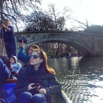 Reporter for @RoyalCentral. 
#Historian (Hist of Monarchy; Ballet Hist; Hist of Christmas); Period Dramas.
MA @ucdhistory.
🇨🇦 
Jessica Storoschuk (She/Her)