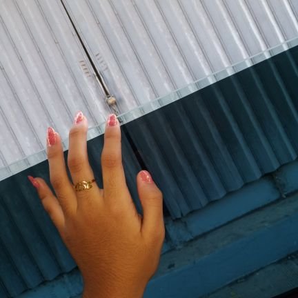 mayeerrssss's profile picture. escape the reality bruh💔