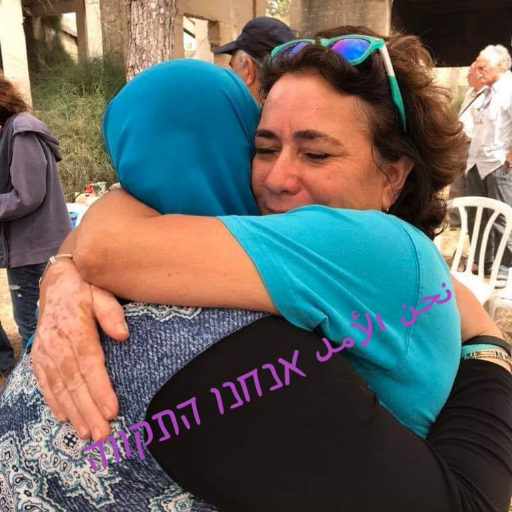 מנכ