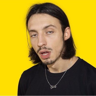 RomeoElvisNews's profile picture. Première source d’actualité du chanteur Roméo Elvis. Pour la playlist de Roméo : https://t.co/OPjSWWIsXU