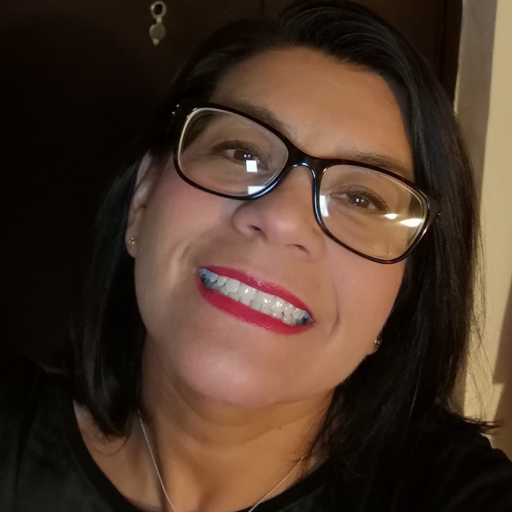 loraplazola's profile picture. Porque yo soy el mar...