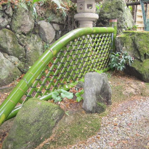 福岡市内で竹垣など、竹を使ったものやその他にもいろいろなものを作っています。