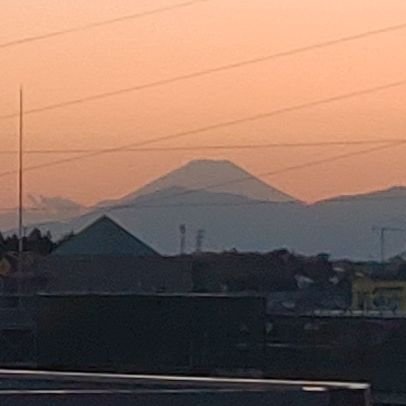 何となくつぶやいてみる事にした。(¬_¬) oO 日常的などうでもいい事をつぶやくよ。おっ!と思ったらいいね、拡散して欲しそうなツイート見つけたらリツイートするよ。 #相互フォロー 歓迎、フォローはすぐ返すよ。みんなのフォロワーが増えればいいね(^-^)