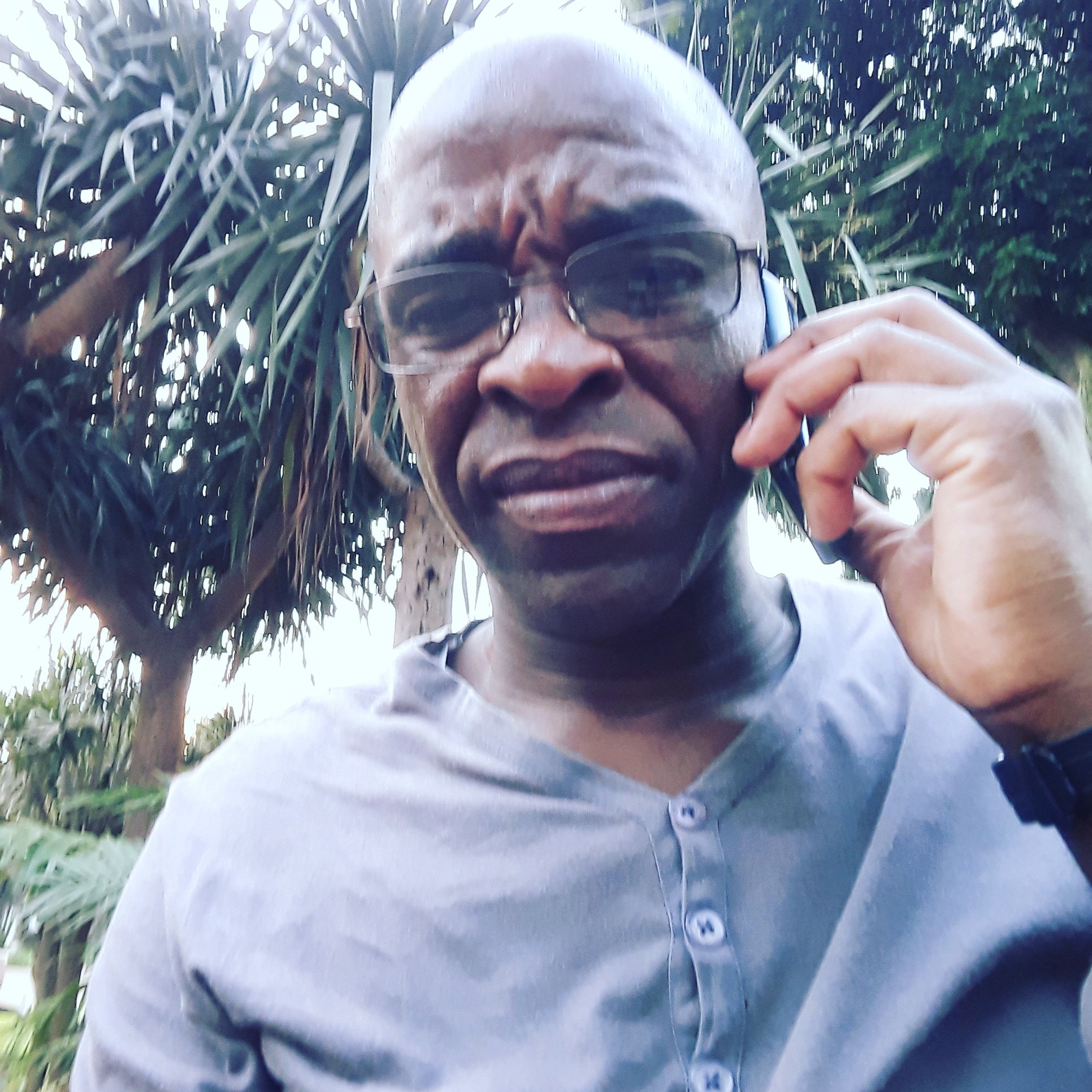 KhehlaKhulumani's profile picture. Loving God is my first priority