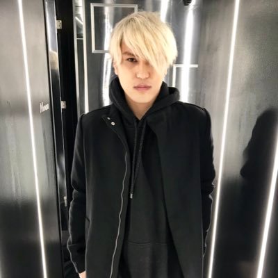 東京原宿 複雑な履歴からのブリーチカラー✨ムラ修正✨ご予約、ご相談等はInstagramのDMまたはお客様専用LINE、ネット予約から✨メインはこちら→https://t.co/qSV5jya76l