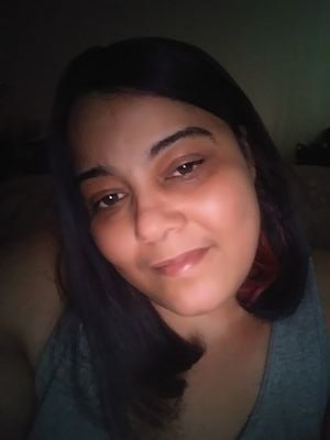 Just a plain Jane that is a true gamer.
I sit n chill on my xbox, with my friends.
We laugh n talk shit.